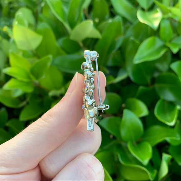 Small Silver Rhinestone Christmas Tree Brooch/Pin - Picture 5 of 8